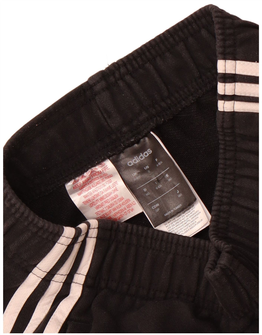 Adidas drenge sportsshorts 9-10 år sort bomuld