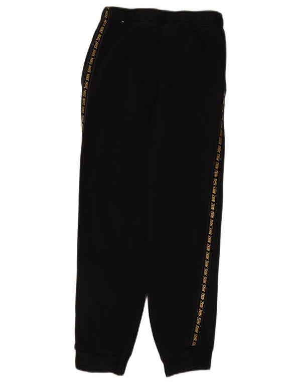 Nike Boys Grafisk træningsdragt Bukser Joggers 12-13 år Large Sort
