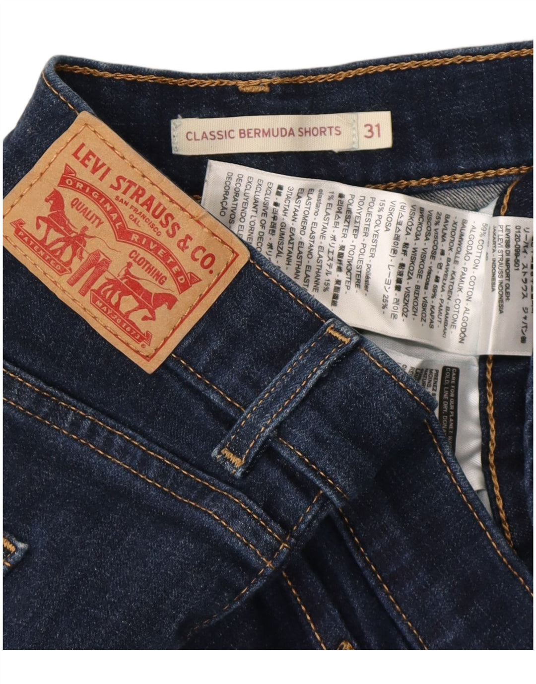 LEVI'S Klassiske Bermuda-denimshorts til kvinder W31 Mellem marineblå bomuld