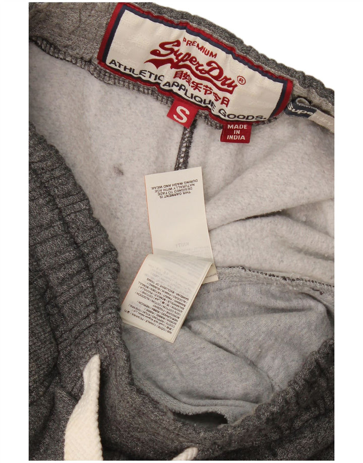 Superdry grafiske sportsshorts til mænd, små grå flækkede bomuld