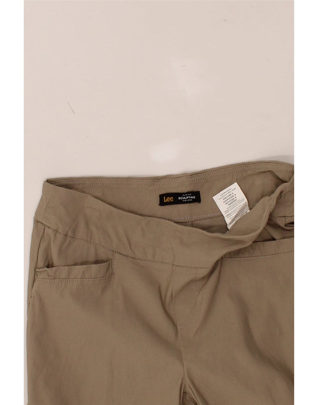 LEE Womens Sculpting Slim Fit Bermuda Shorts US 8 Medium W28  Beige Rayon Vintage Lee and Second-Hand Lee from Messina Hembry 