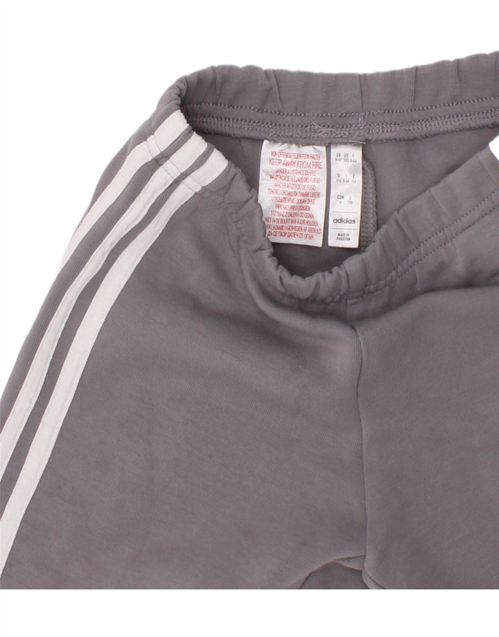 Adidas drenge sportsshorts 5-6 år grå bomuld