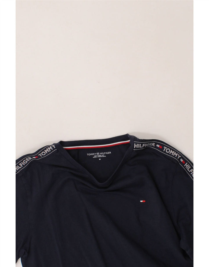 TOMMY HILFIGER Mens Graphic T-Shirt Top Medium Navy Blue Vintage Tommy Hilfiger and Second-Hand Tommy Hilfiger from Messina Hembry 