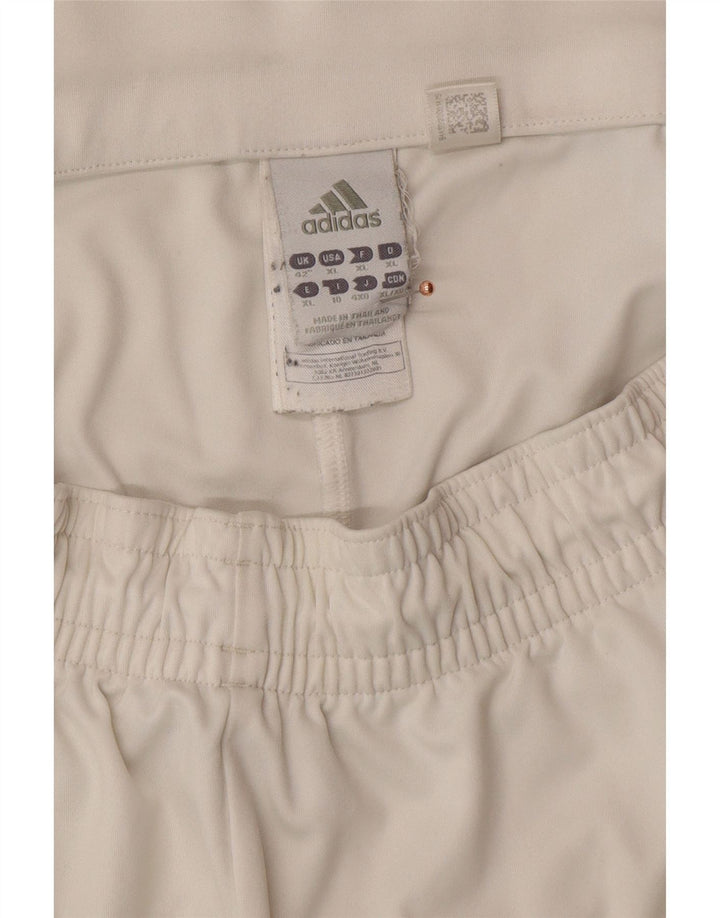 ADIDAS Herre FC Bayern Munchen Sportsshorts UK 42 Large White Colourblock