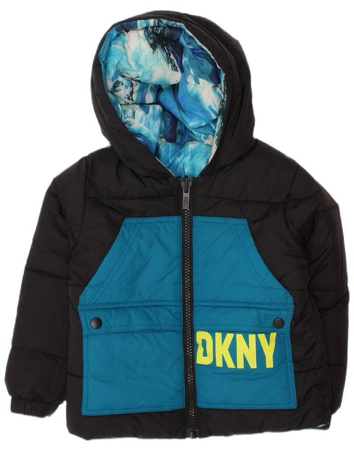 Dkny Boys Vendbar, polstret jakke med hætte 3-4 år Blue Tie Dye Polyester