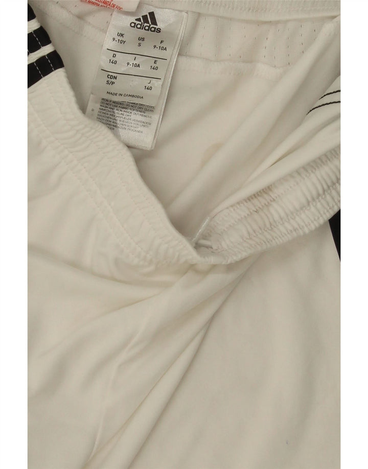 ADIDAS Boys Juventus Sport Shorts 9-10 Years White Polyester Vintage Adidas and Second-Hand Adidas from Messina Hembry 