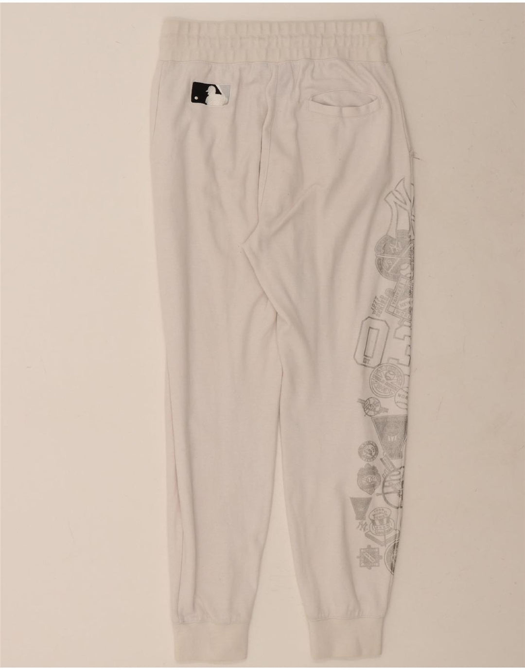 MAJESTIC Womens Graphic Tracksuit Trousers Joggers UK 14 Medium White Vintage Majestic and Second-Hand Majestic from Messina Hembry 