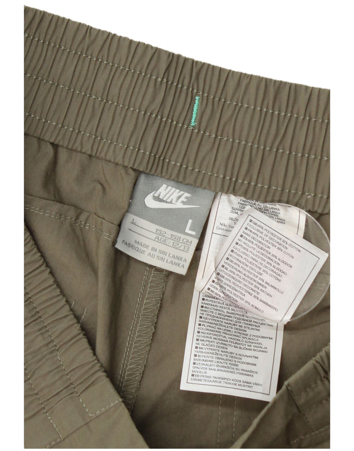 Nike Boys Casual Shorts 12-13 år Large W28 Khaki Polyester