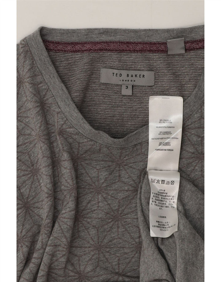 Ted Baker Herre grafisk T-shirt Top Størrelse 3 Medium Grå Geometrisk Bomuld