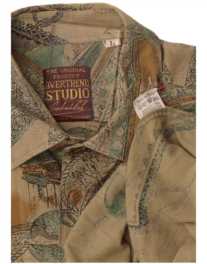 Studio Herre grafisk kortærmet skjorte stor beige patchwork viskose