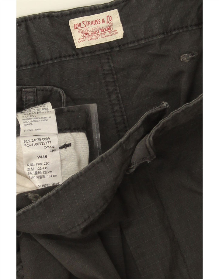 LEVI'S Mens Cargo Shorts W48 4XL Grey Cotton Vintage Levi's and Second-Hand Levi's from Messina Hembry 
