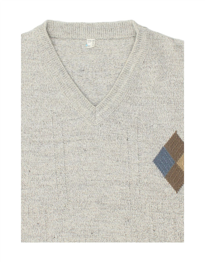 VINTAGE Mens V-Neck Jumper Sweater Large Grey Argyle/Diamond Polyacrylic Vintage Vintage and Second-Hand Vintage from Messina Hembry 