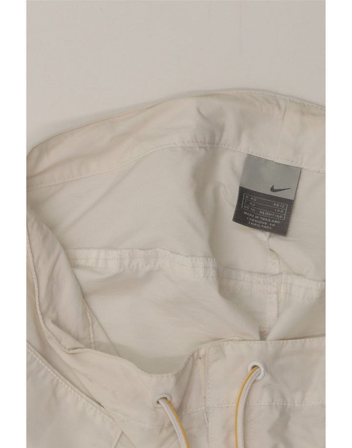 NIKE Casual Shorts til kvinder UK 12 Medium W32 Hvid