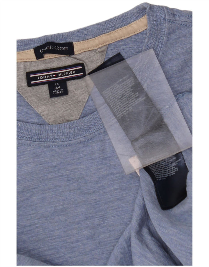 TOMMY HILFIGER T-shirt top til drenge 13-14 år med blå flækket bomuld