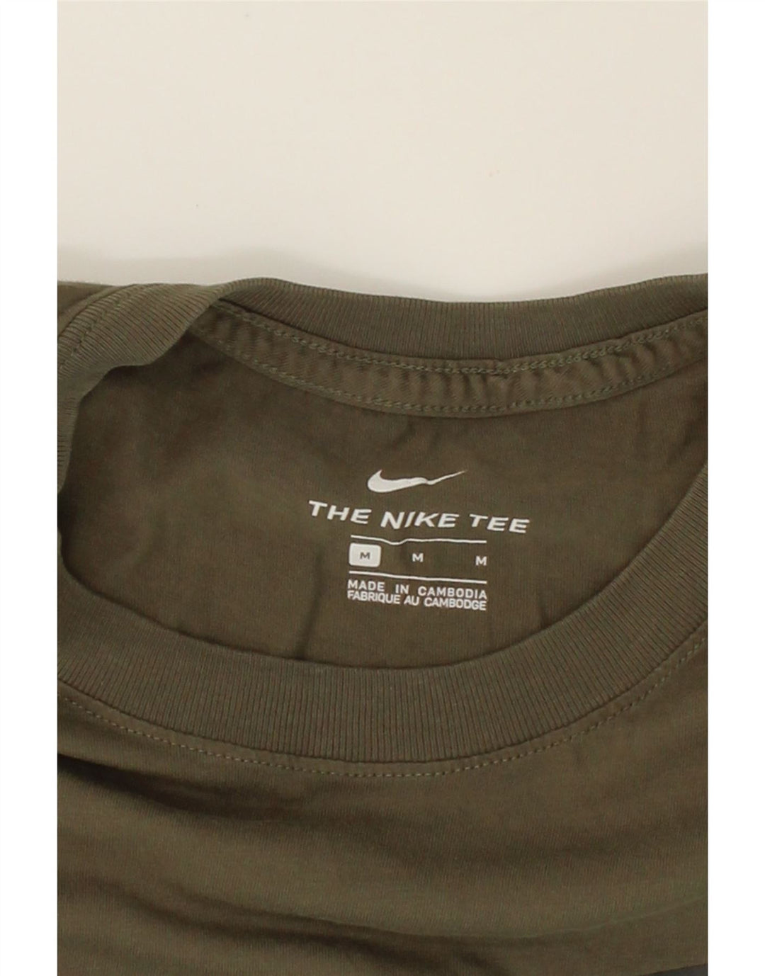 NIKE Mens Graphic T-Shirt Top Medium Khaki Cotton Vintage Nike and Second-Hand Nike from Messina Hembry 