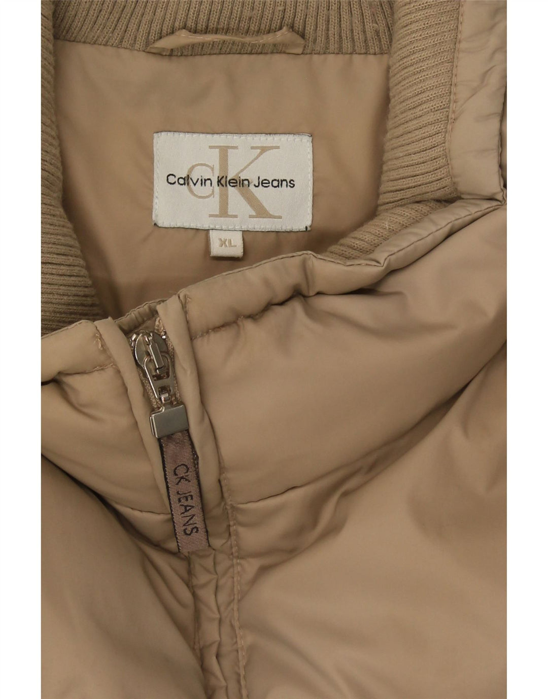 CALVIN KLEIN JEANS Mens Padded Jacket UK 42 XL Beige Nylon Vintage Calvin Klein Jeans and Second-Hand Calvin Klein Jeans from Messina Hembry 