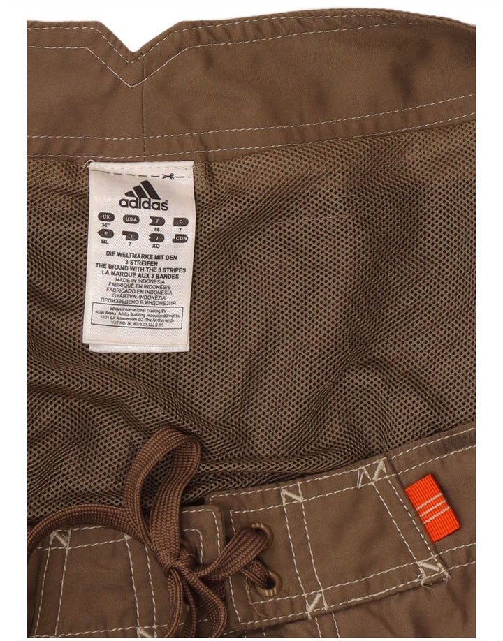 Adidas Grafiske svømmeshorts til mænd, store brune colourblock polyester