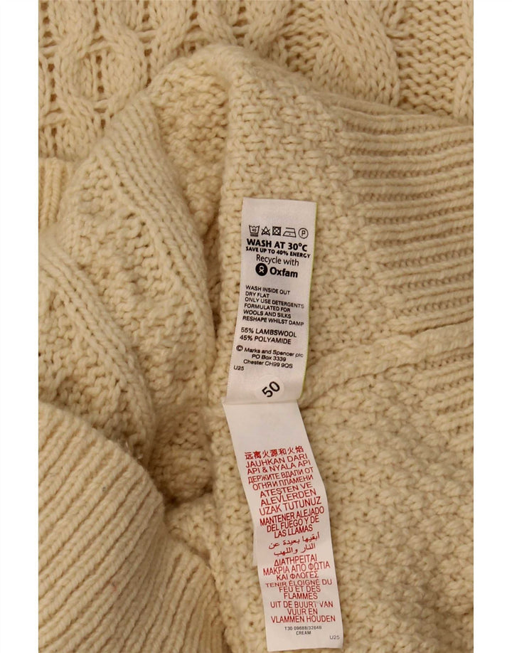 Marks & Spencer Herre sweater med rund hals, stor beige lammeuld