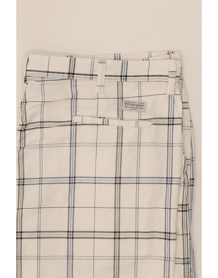 WRANGLER Mens Chino Shorts W42 2XL White Check Cotton Vintage Wrangler and Second-Hand Wrangler from Messina Hembry 