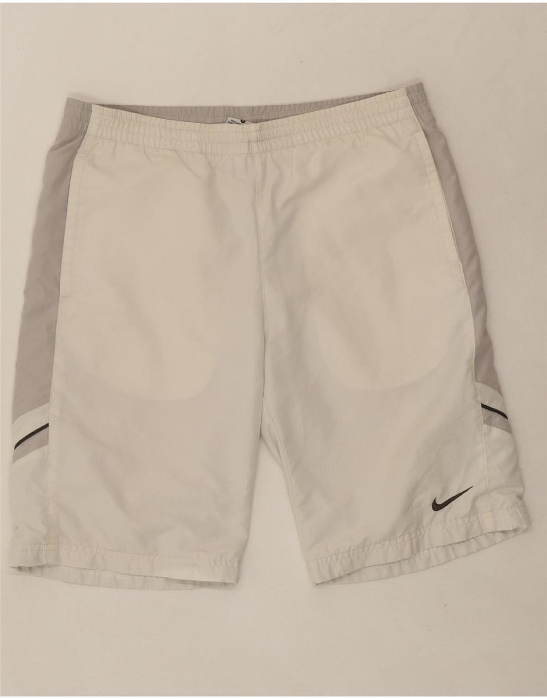 NIKE Boys Sport Shorts 12-13 Years Large White Colourblock Polyester Vintage Nike and Second-Hand Nike from Messina Hembry 