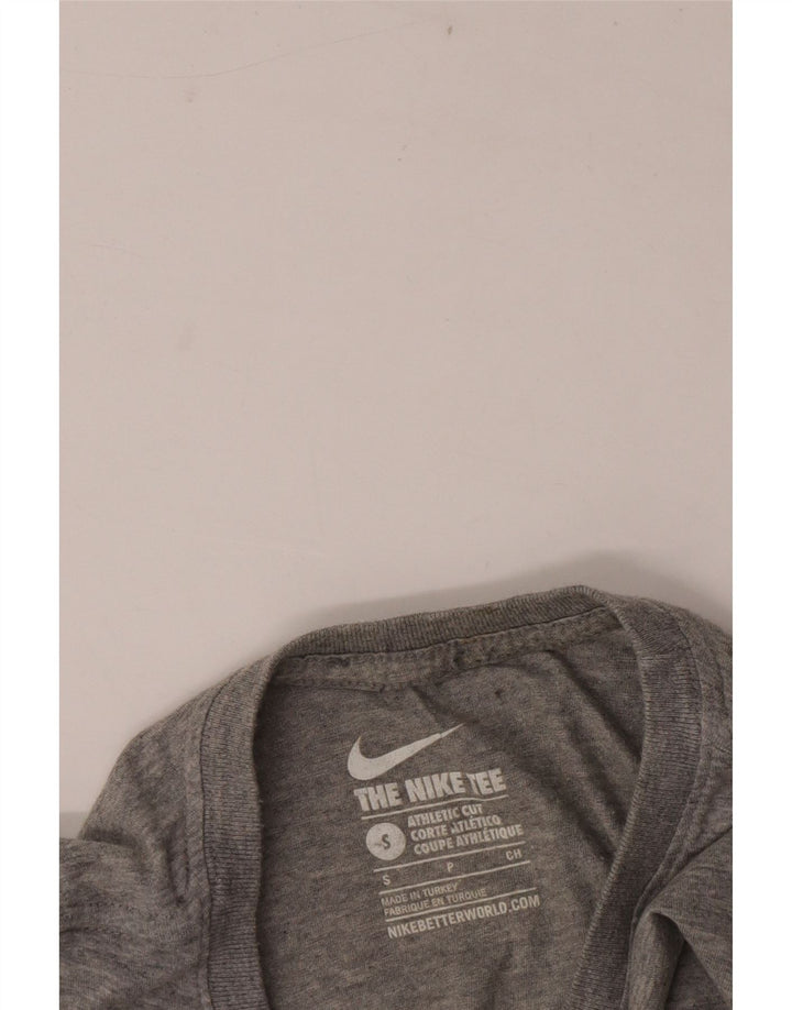 Nike T-shirt med atletisk snit til mænd, lille grå flækket